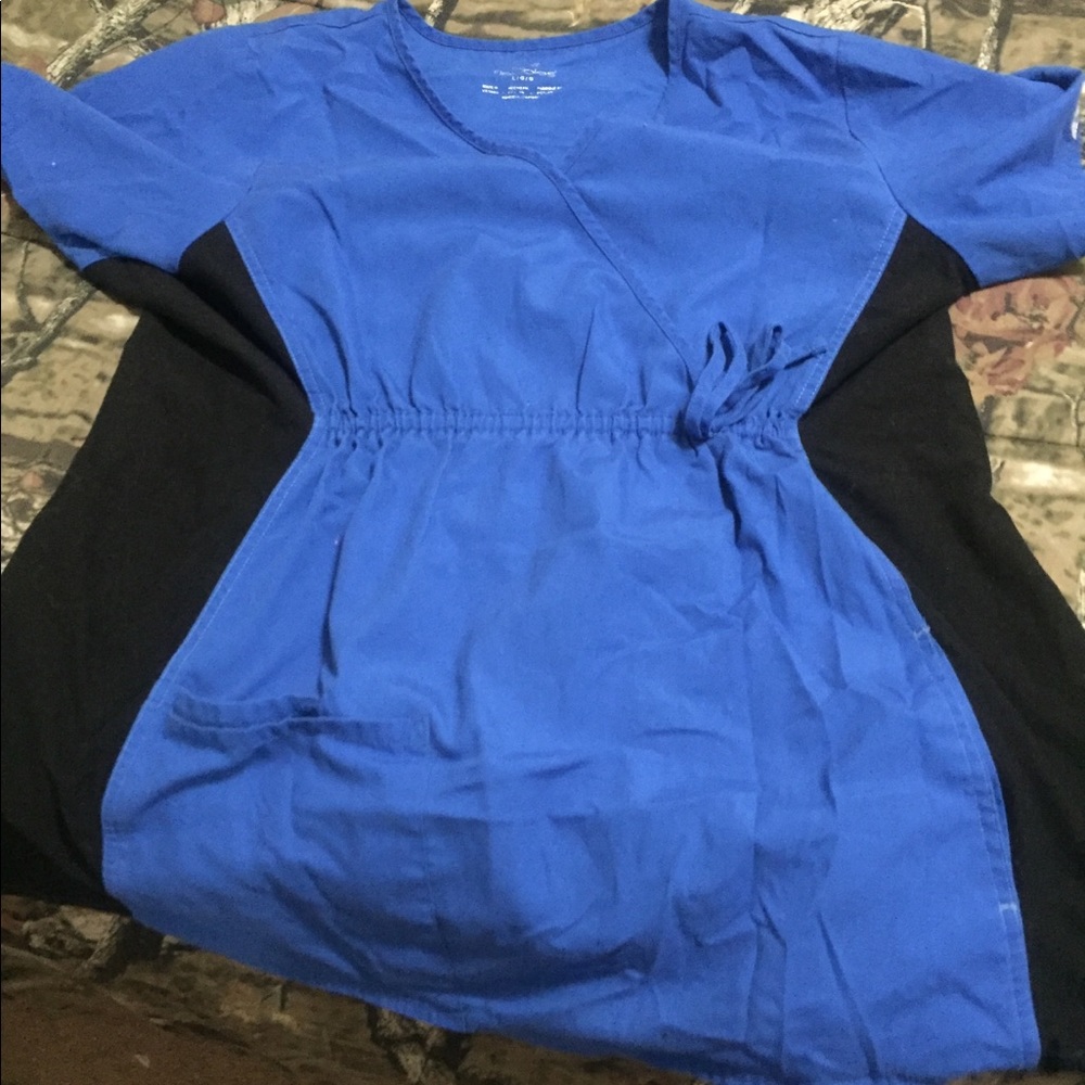 Cherokee Maternity scrub top